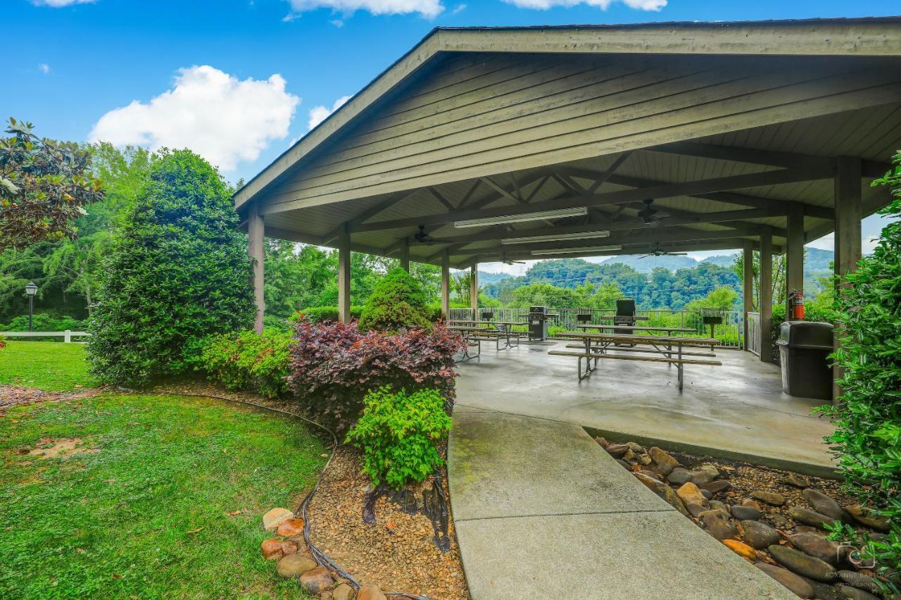Appartamento Kickin Back Whispering Pines 343 Pigeon Forge Esterno foto